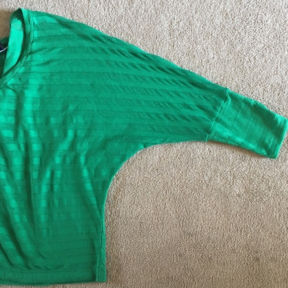 ❤️LAST DAY! Donating!❤️BCBGMAXAZIRA green shirt - Picture 5 of 8